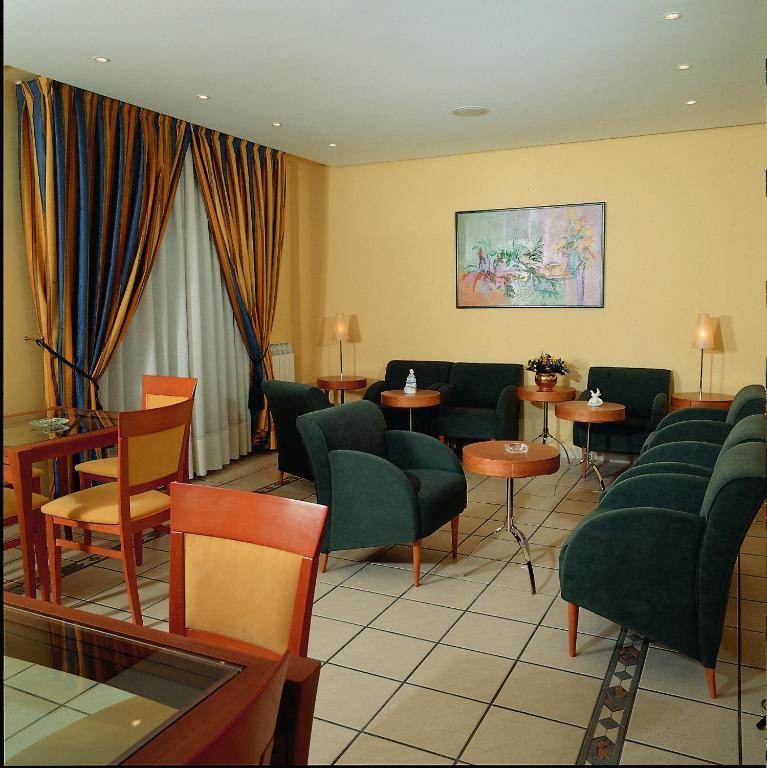 Hotel Isabel Briviesca Bagian luar foto