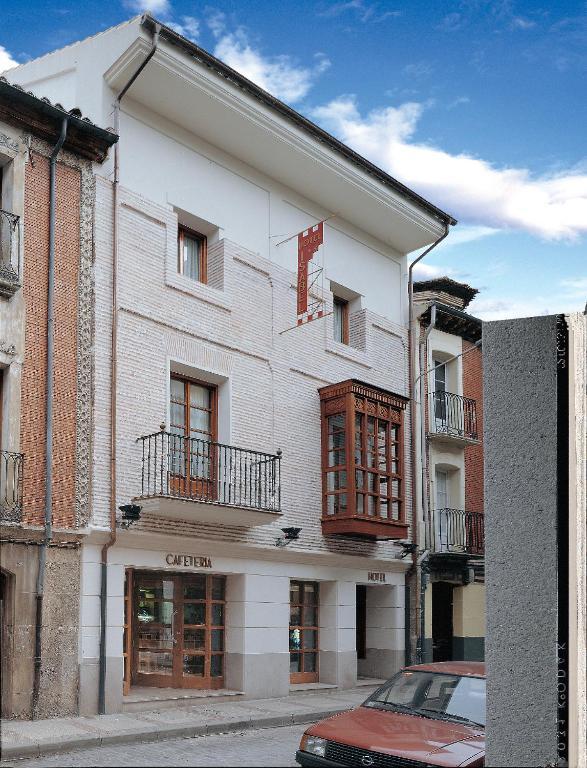 Hotel Isabel Briviesca Bagian luar foto
